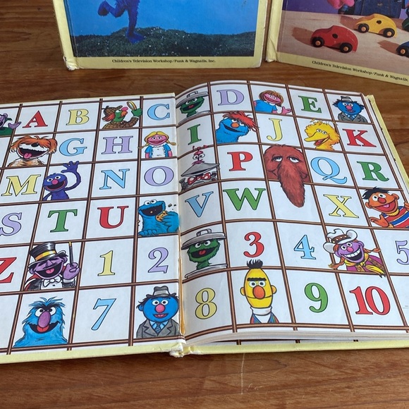 Vintage Seasame Street Books from the early 80s
Volume 1,2,3,4 - Picture 4 of 15